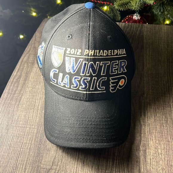 NHL Reebok Mens 2012 Winter Classic Philadelphia Rangers Flyers Adjustable - Picture 1 of 5